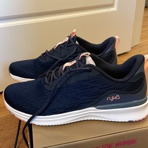 NEW Ryka Sneakers